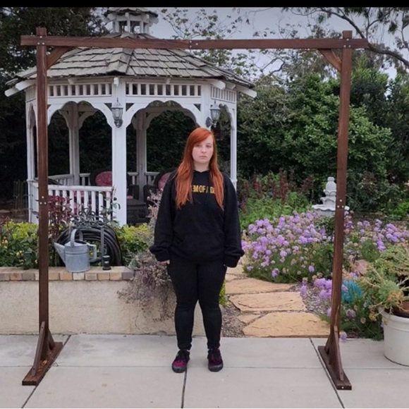 Wedding Arch - Picture 3 of 3
